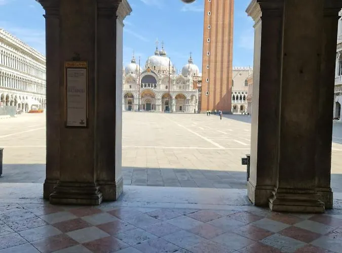 ゲストハウス Friendly